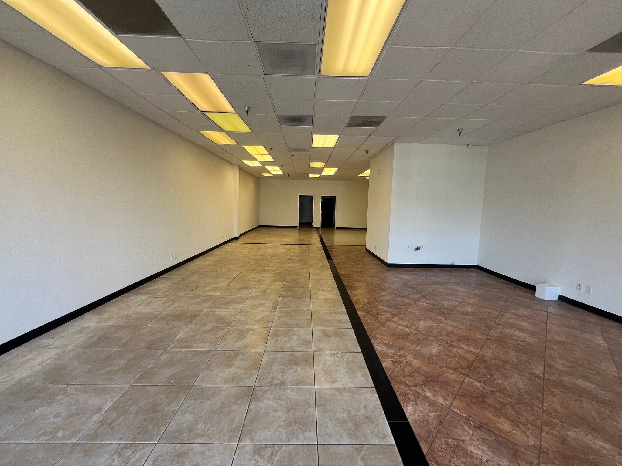 514-538 W Katella Ave, Orange, CA for lease Interior Photo- Image 1 of 2