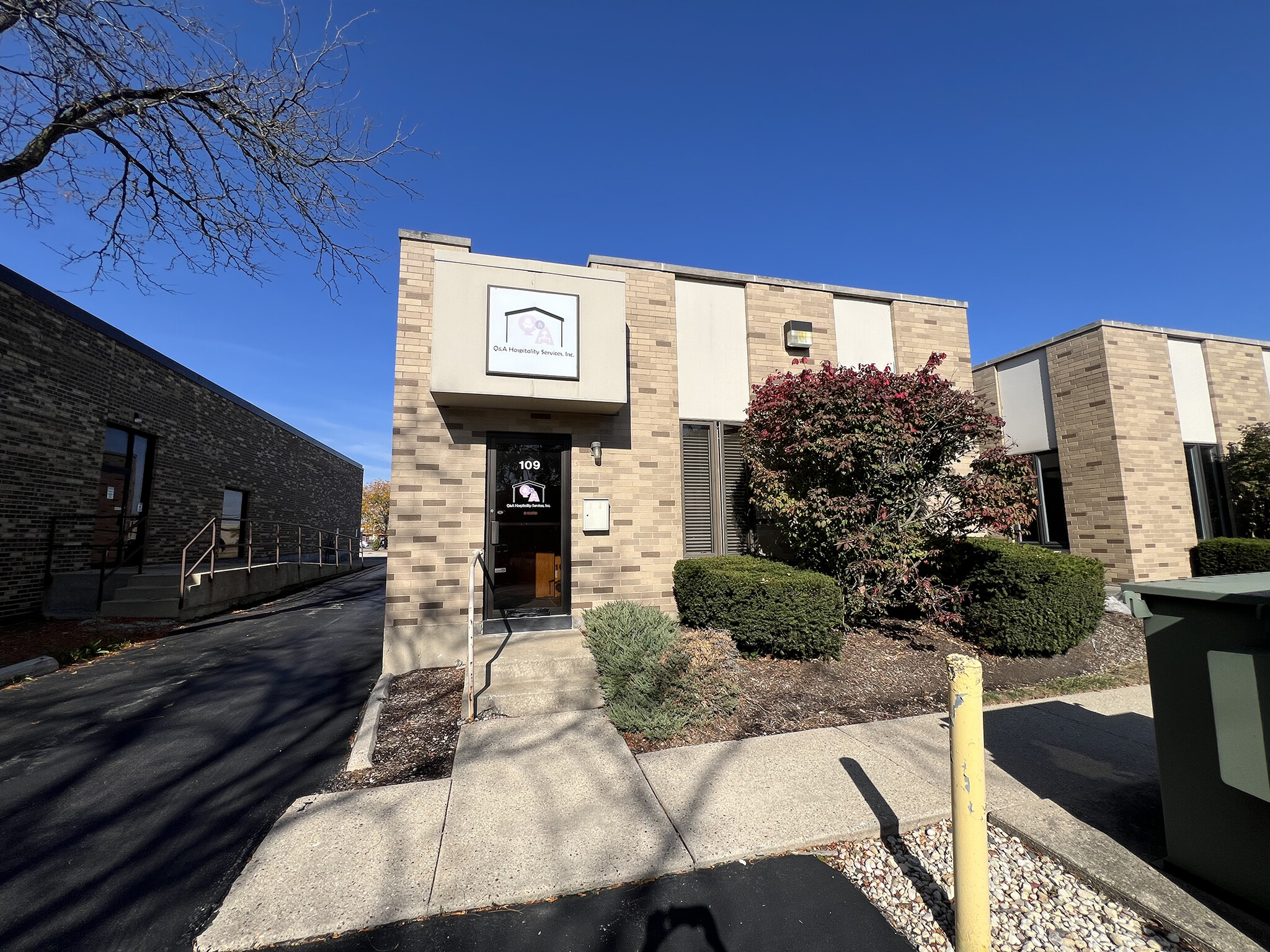 1881 Commerce Dr, Elk Grove Village, IL for sale Building Photo- Image 1 of 10