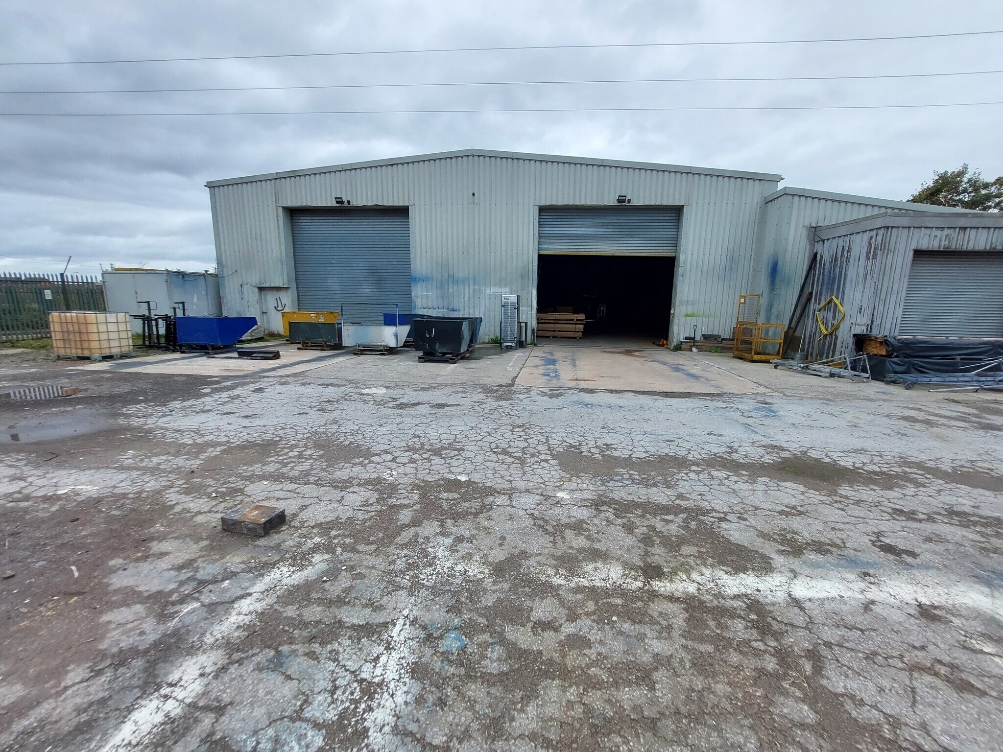 Highfield Ln, Sheffield, S13 9NA Pasuda House