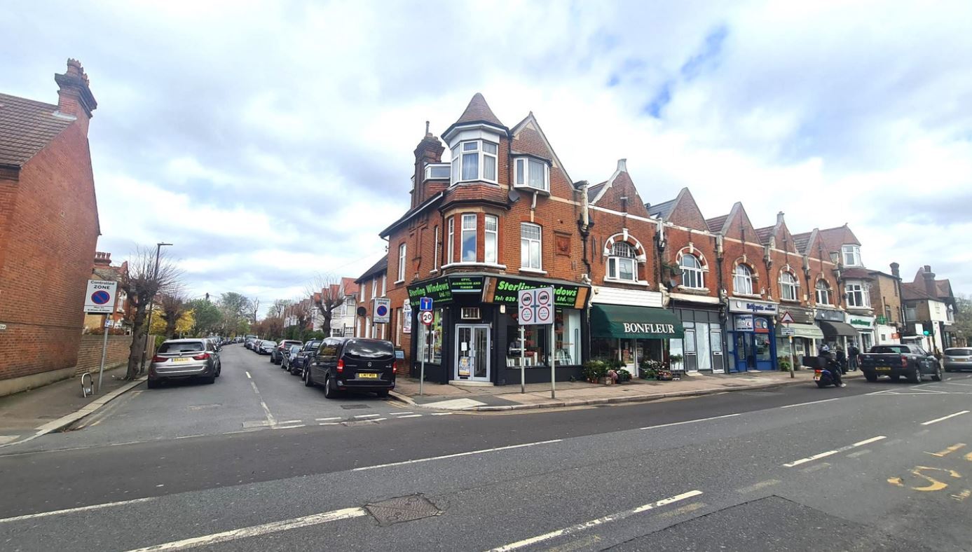 291 Kingston Rd, London, SW20 8LB