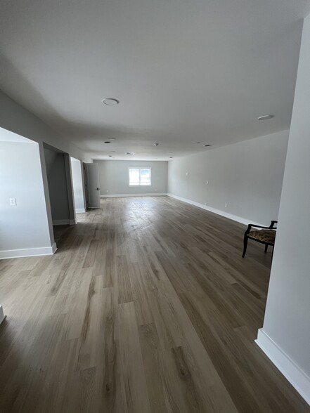 3701 Church Rd, Mount Laurel, NJ for lease - Interior Photo - Image 3 of 8