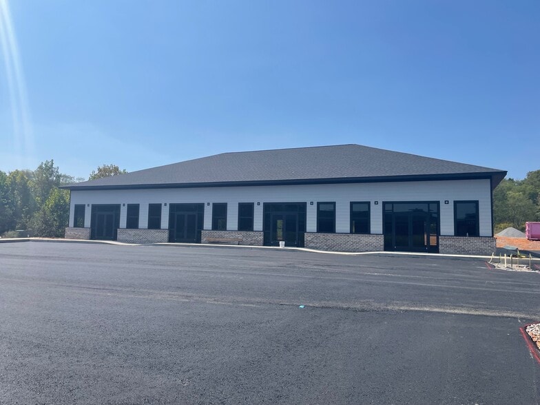 132 Merchants Blvd blvd, Clarksville, TN for lease - Building Photo - Image 3 of 10