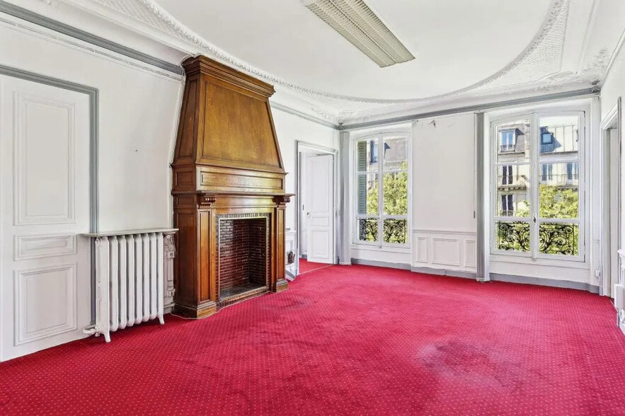 114 Boulevard De Magenta, Paris for sale - Interior Photo - Image 3 of 10
