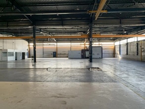 Flex in SAINT-OUEN-L'AUMONE for lease Building Photo- Image 2 of 2