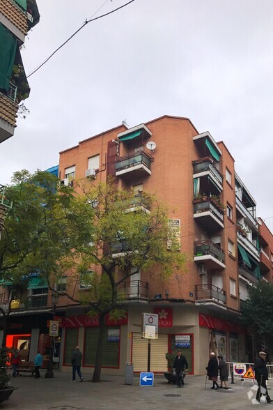 Retail in Alcorcón, Madrid for lease - Building Photo - Image 3 of 4