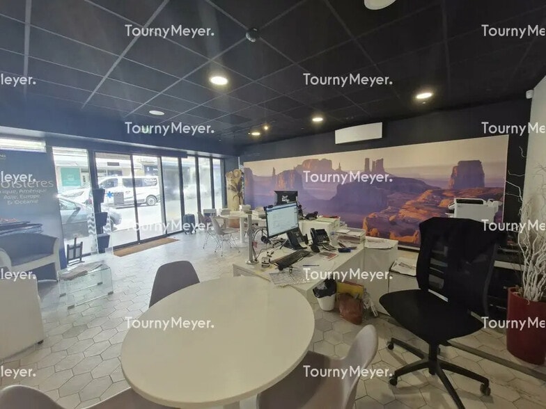 Retail in Bordeaux for lease - Interior Photo - Image 3 of 5