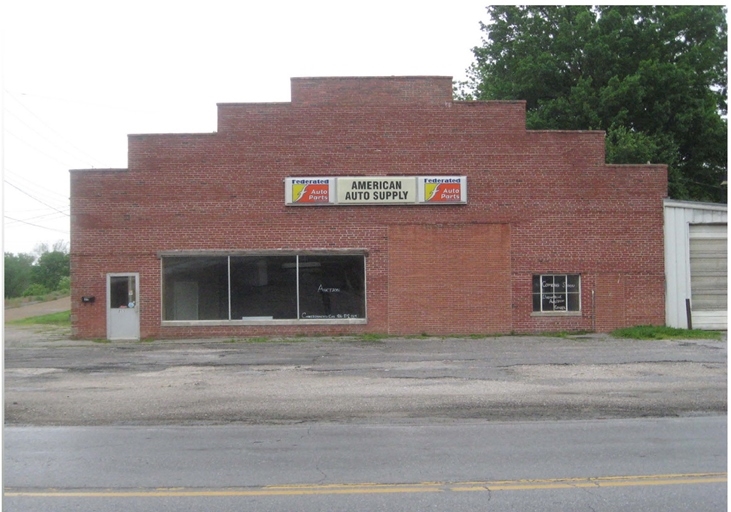 211 W Ashley Rd, Boonville, MO for sale - Primary Photo - Image 1 of 1