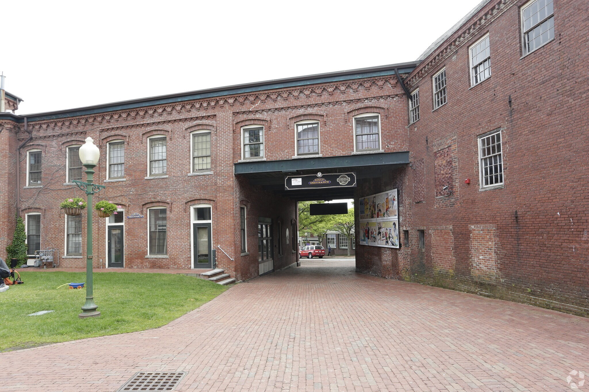 5-7 Market Sq, Amesbury, MA for sale Primary Photo- Image 1 of 1