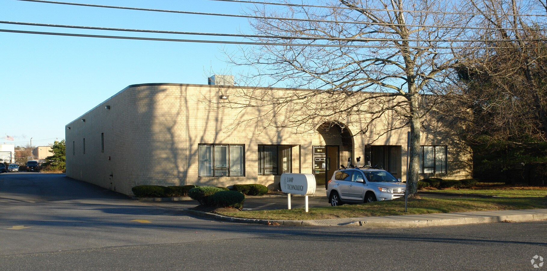 1645 Sycamore Ave, Bohemia, NY 11716