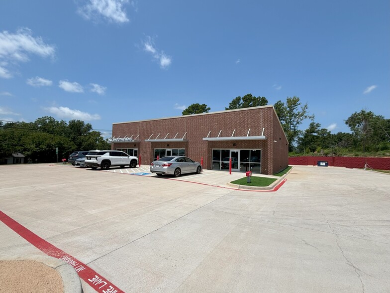 2212 Crockett Rd, Palestine, TX for lease - Building Photo - Image 2 of 7