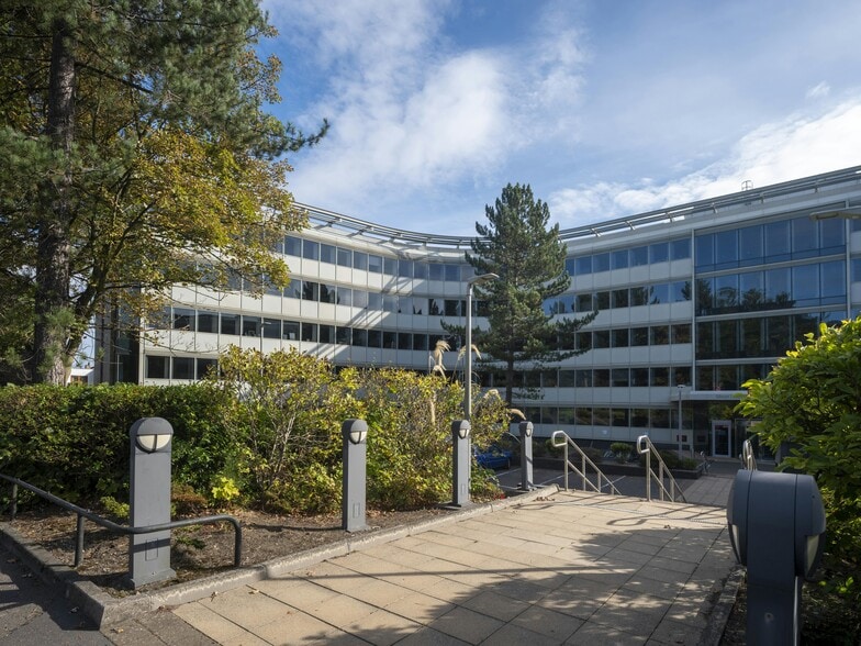 231 Corstorphine Rd, Edinburgh for lease - Building Photo - Image 3 of 12