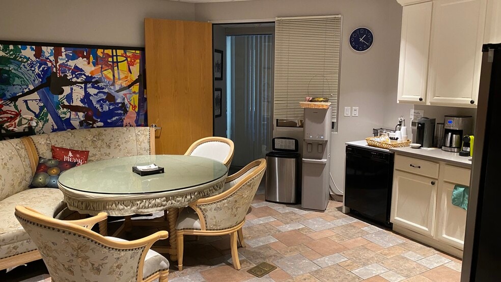 11031 Grissom Ln, Dallas, TX for sale - Building Photo - Image 3 of 10