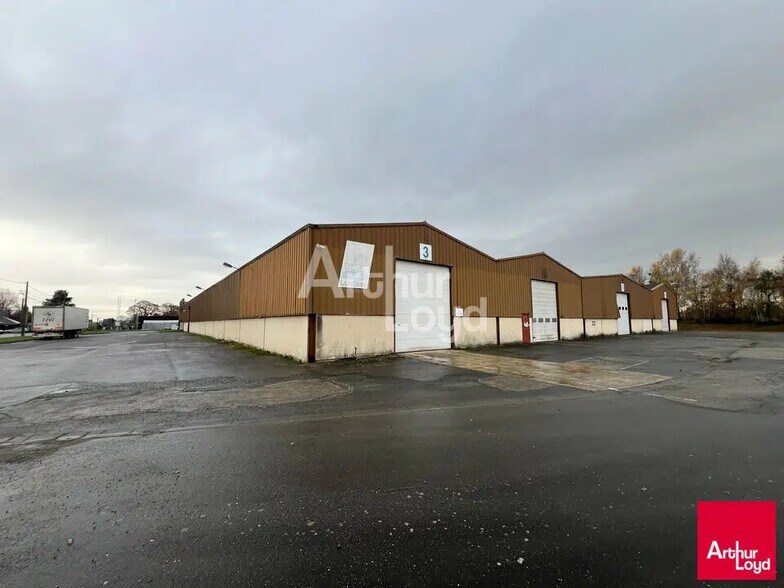 Flex in Châteaubourg for lease - Building Photo - Image 2 of 5