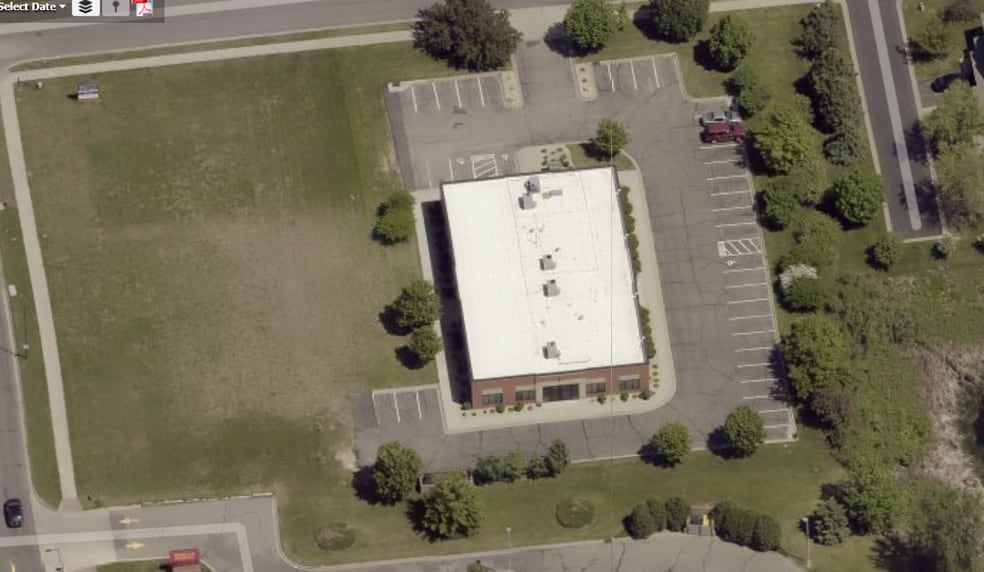 8811 92nd St S, Cottage Grove, MN for sale - Primary Photo - Image 1 of 2