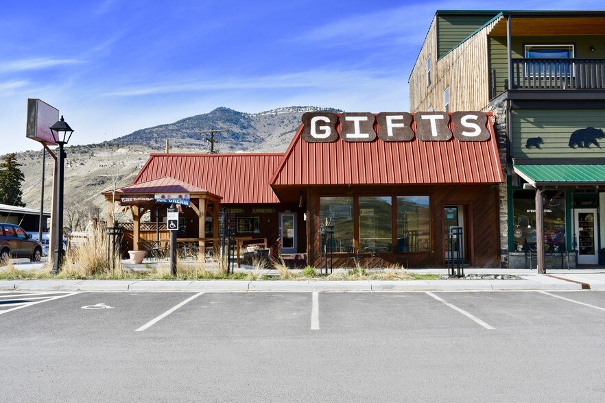 232 Park St, Gardiner, MT for sale - Primary Photo - Image 1 of 1
