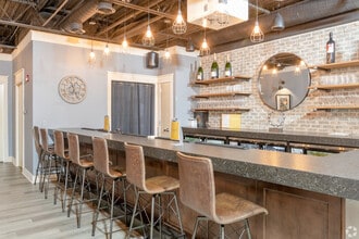 10 Kingsbridge Rd, Fairfield, NJ for lease Building Photo- Image 2 of 5