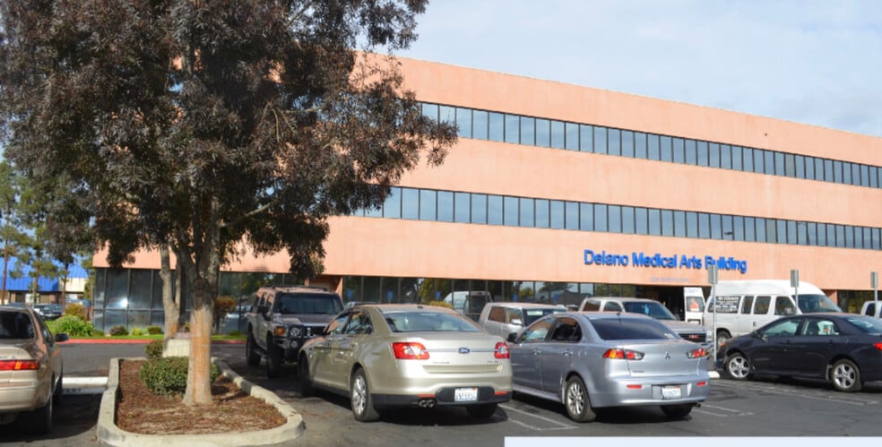 1205 Garces Hwy, Delano, CA for sale - Building Photo - Image 1 of 4