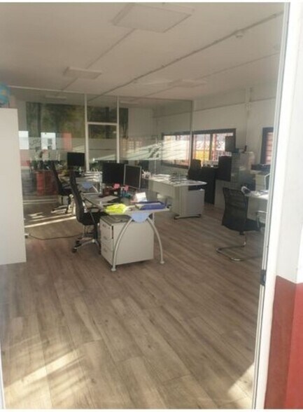 Industrial in Dos Hermanas for sale - Building Photo - Image 3 of 12