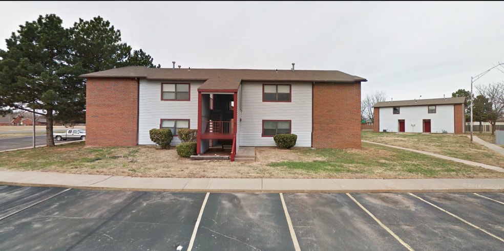 700 Janet St, Clearwater, KS for sale - Building Photo - Image 2 of 6