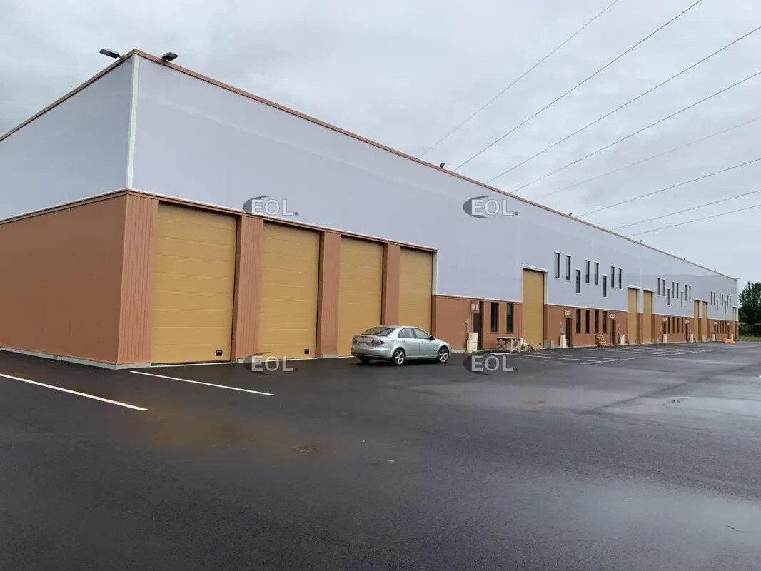 Flex in Le Coudray-Montceaux for lease Building Photo- Image 1 of 6