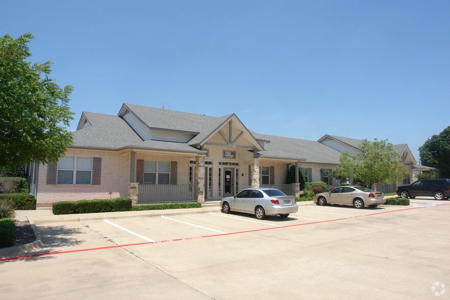 2613 Sagebrush Dr, Flower Mound, TX for lease - Building Photo - Image 3 of 6