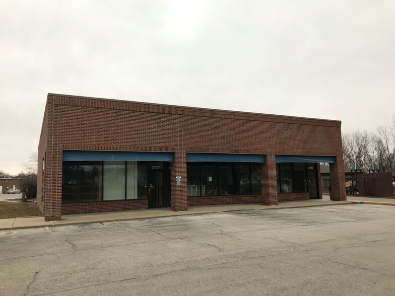 1651-1781 Morthland Dr, Valparaiso, IN for sale - Primary Photo - Image 1 of 1