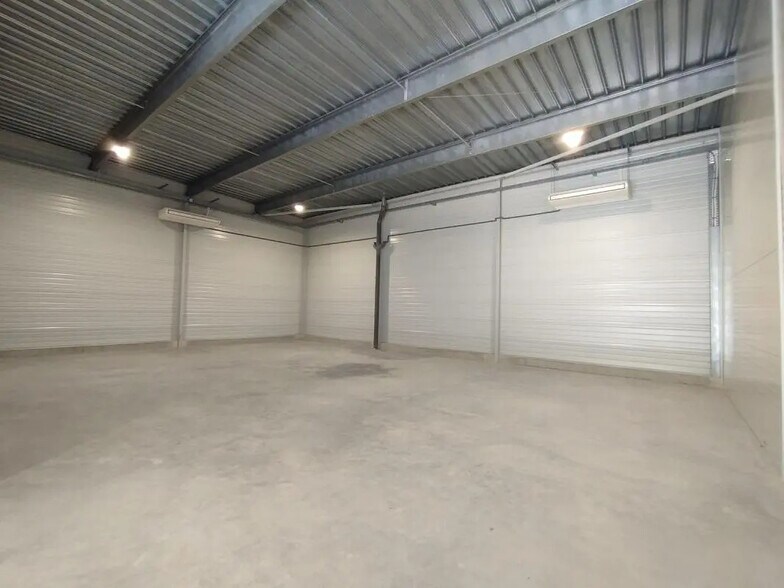 2 Bis Avenue Roland Garros, Sainte-Foy-d'Aigrefeuille for lease - Building Photo - Image 2 of 7
