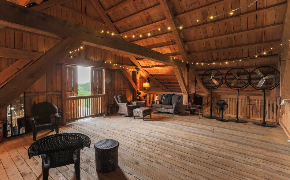0 Estate Ln, Enon Valley, PA 16120 WEDDING BARN VENUE AND RESIDENCE