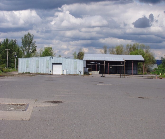 535 W Main St, Molalla, OR for lease - Building Photo - Image 2 of 6