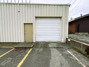 1835-1944 Bluffton Rd, Fort Wayne, IN for lease Building Photo- Image 2 of 2