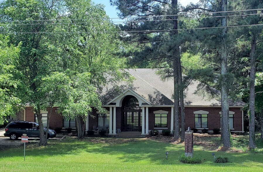 447 Northpark Park, Ridgeland, MS for sale - Building Photo - Image 1 of 1