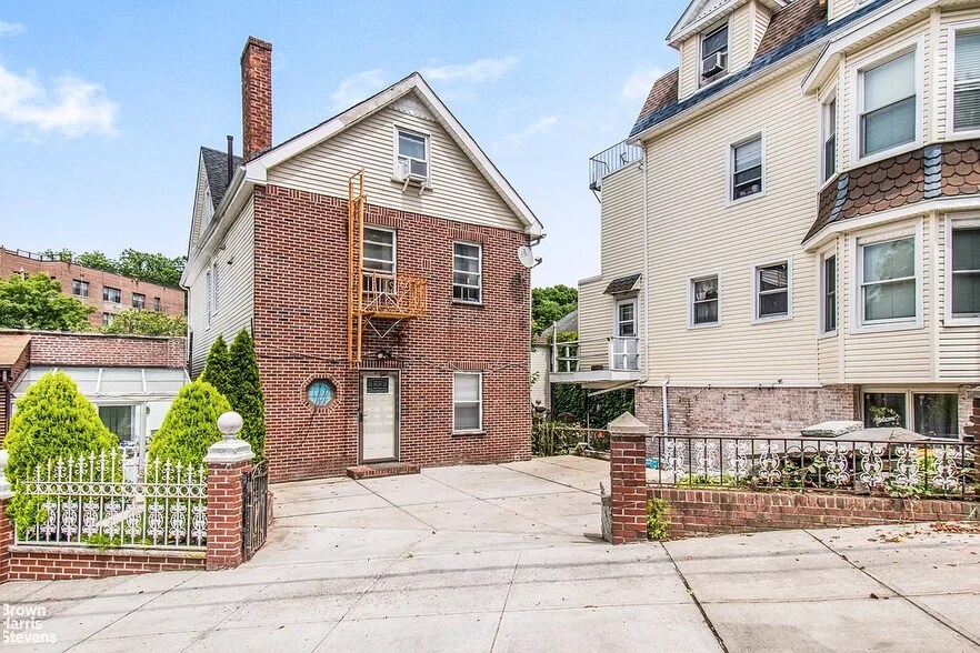 5808 Mosholu Ave, Bronx, NY for sale - Building Photo - Image 1 of 1