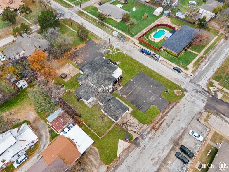 405 W Gilbert St, Henrietta, TX for sale - Aerial - Image 3 of 79