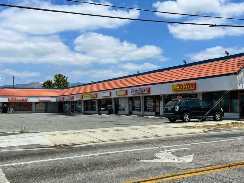 300-338 N San Jacinto St, Hemet, CA for lease - Building Photo - Image 2 of 5