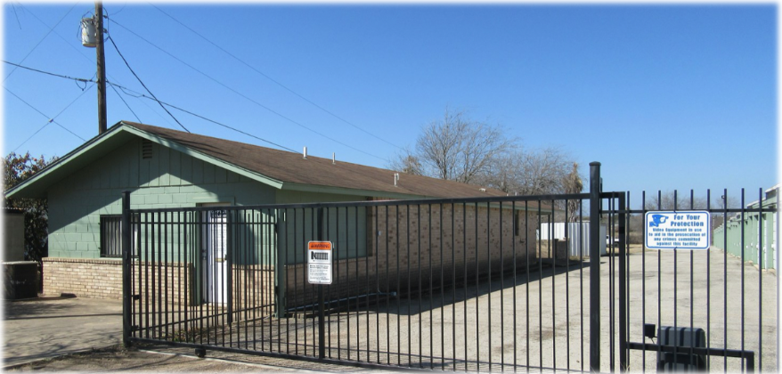 2101 IH-35 BL Blvd, Pearsall, TX for sale - Primary Photo - Image 1 of 1