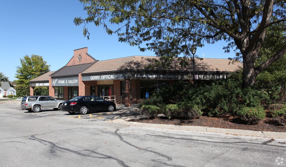 1210012108 State Line Rd, Leawood, KS 66209 Retail For Sale