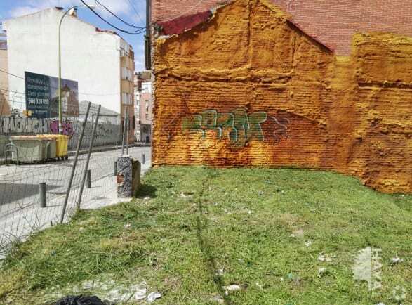 Calle de Azucenas, 88, Madrid, Madrid for sale Primary Photo- Image 1 of 1