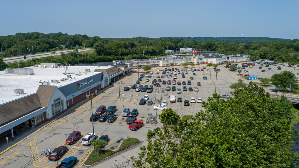 42-44 Town St, Norwich, CT for lease - Building Photo - Image 2 of 12