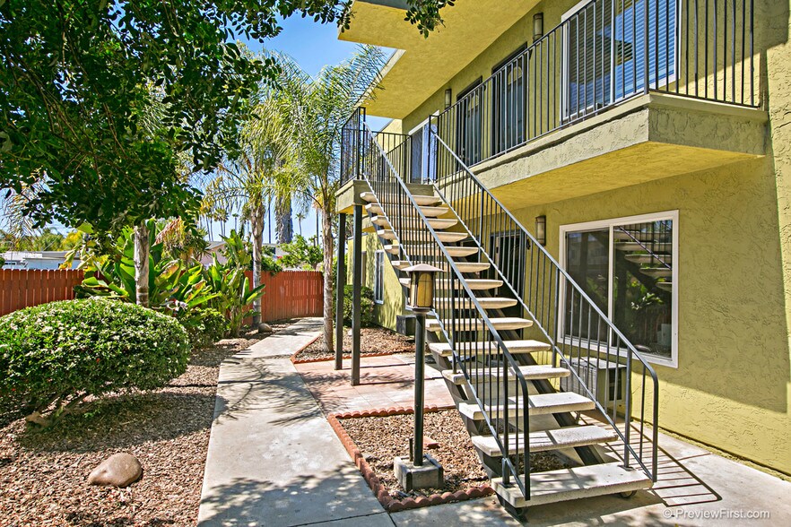 222 S Lincoln Ave, El Cajon, CA 92020