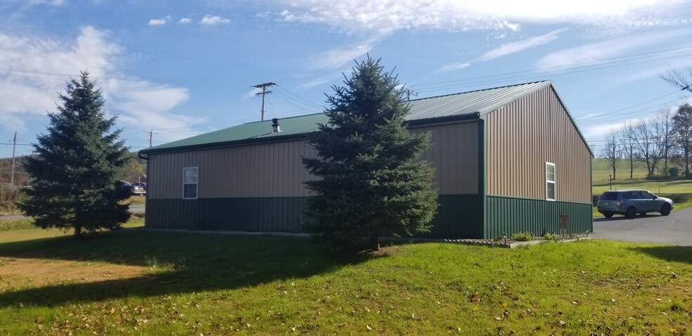 1177 Route 100, Bechtelsville, PA for lease - Building Photo - Image 3 of 10