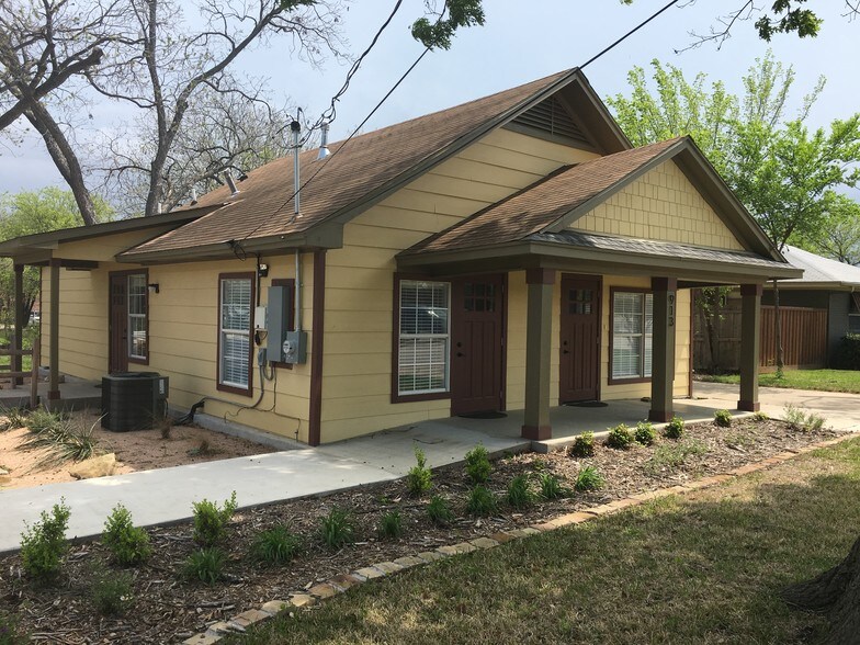 913 S Church St, Grapevine, TX for sale - Building Photo - Image 1 of 1