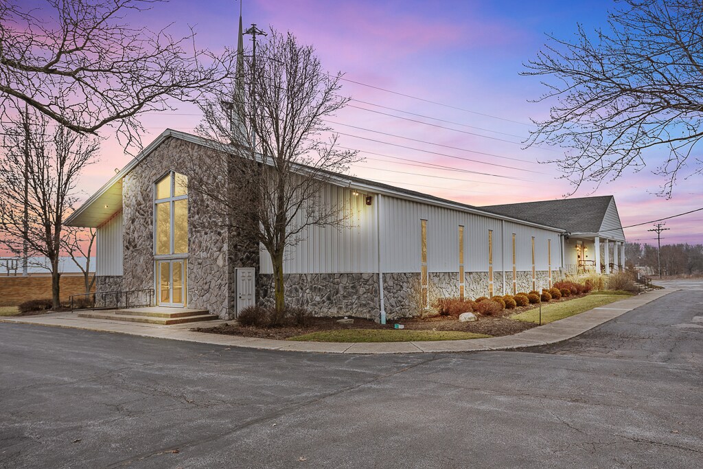 16670 Bagley Rd, Middleburg Heights, OH for sale Building Photo- Image 1 of 1