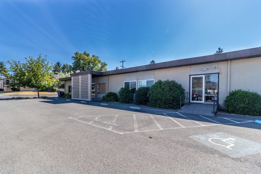 168 Washington Ave Ukiah Ca 95482 Office For Sale Loopnet Com