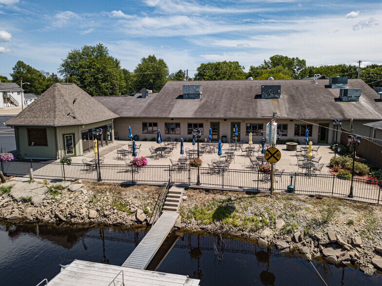 N5547 Hwy 76, Shiocton, WI 54170