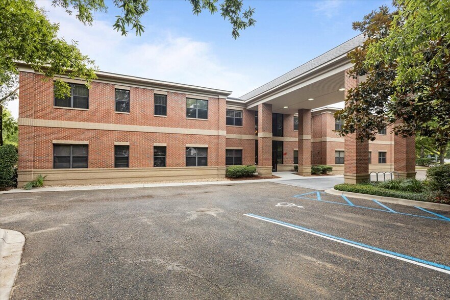 2477 Tim Gamble Pl, Tallahassee, FL for lease - Building Photo - Image 3 of 39