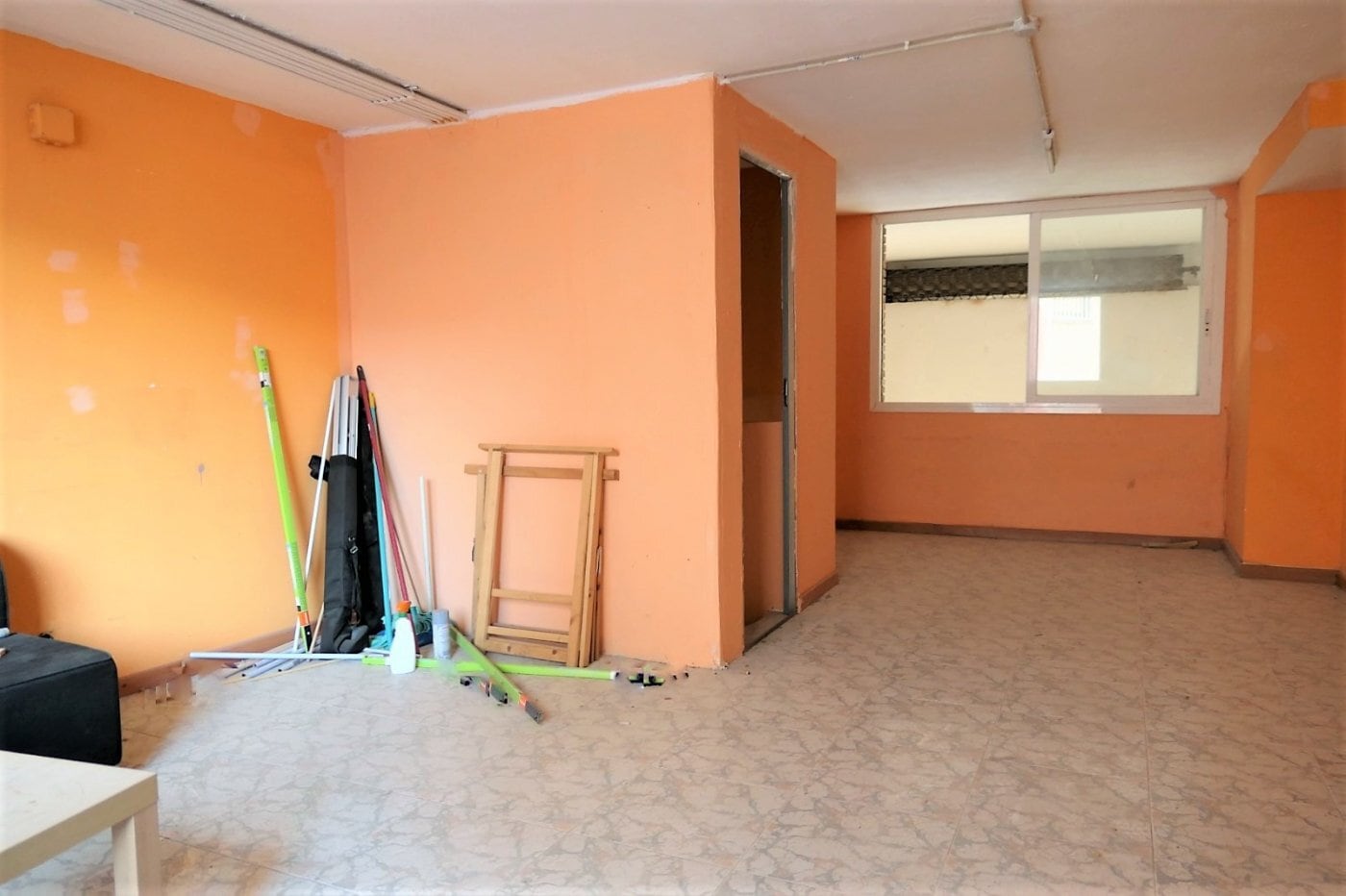 Retail in Barcelona, Barcelona for lease Interior Photo- Image 1 of 4