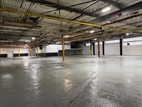 2845 W 48th Pl, Chicago, IL for lease Interior Photo- Image 1 of 4