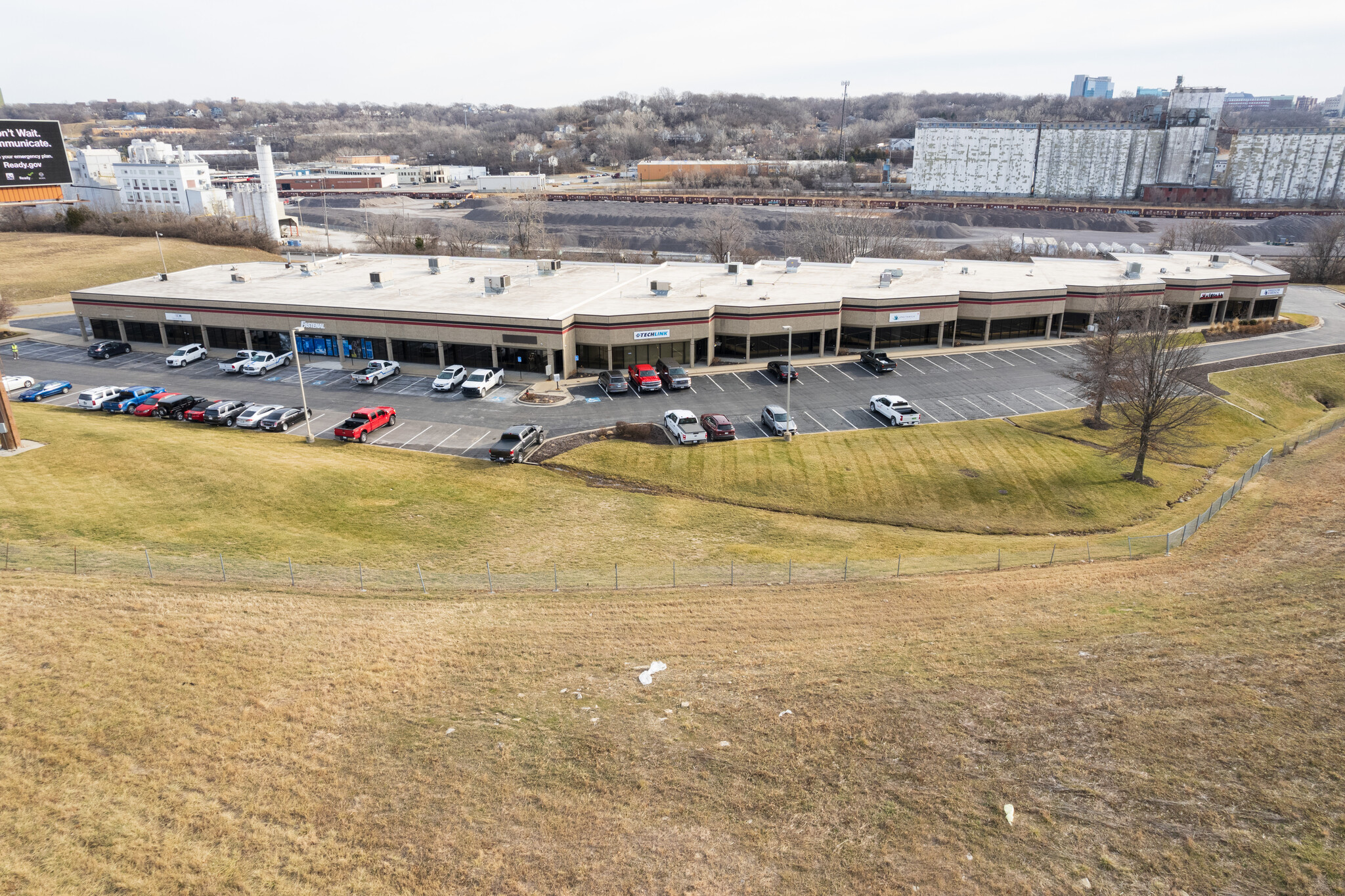 1300-1322 Adams St, Kansas City, KS for lease Building Photo- Image 1 of 18