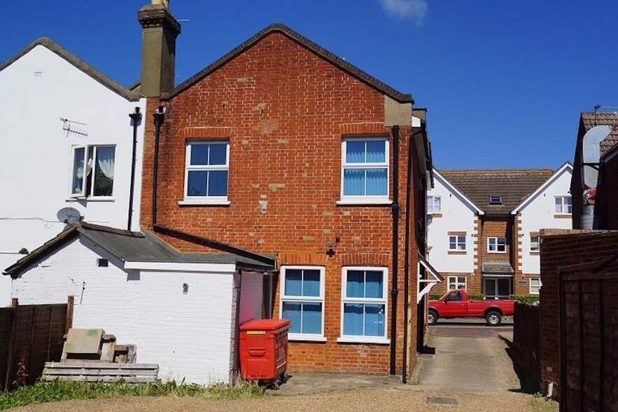 52 High St, Woking for lease - Building Photo - Image 2 of 8