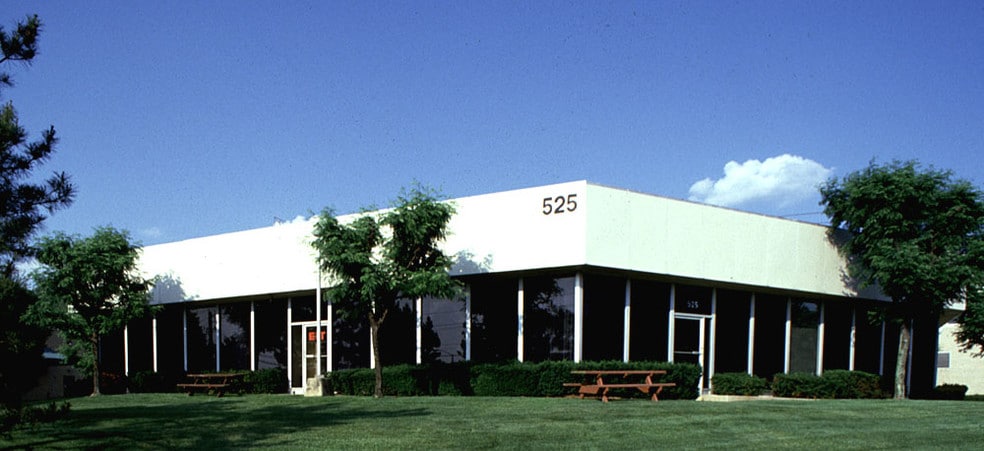 525 Executive Blvd, Elmsford, NY for lease - Building Photo - Image 2 of 5